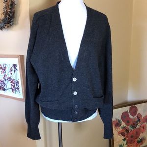 Vintage LORD & TAYLOR  Size Medium 100% Pure New Wool Deep-V Button Cardigan NEW